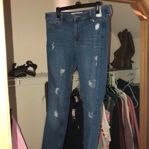 Hollister holy jeans